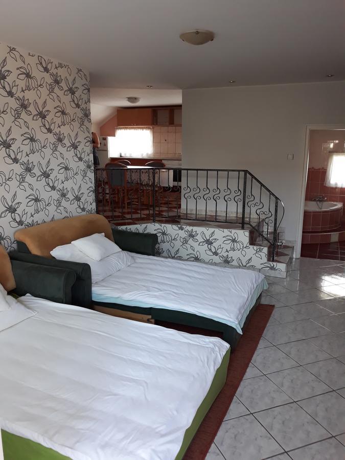 Rozsa Apartman Ленті Екстер'єр фото